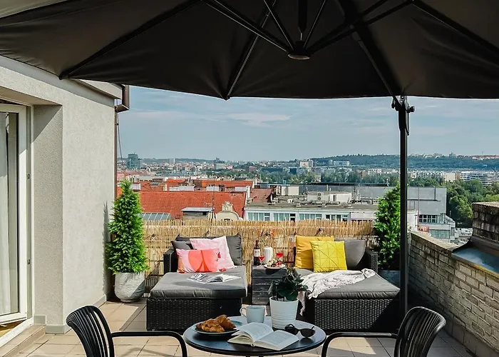 Days - Cozy With Rooftop Terrace In Hip Letna Appartement