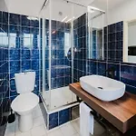 Days - Cozy With Rooftop Terrace In Hip Letna * براغ