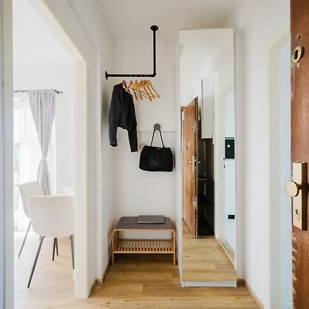 Days - Cozy With Rooftop Terrace In Hip Letna Διαμέρισμα Πράγα